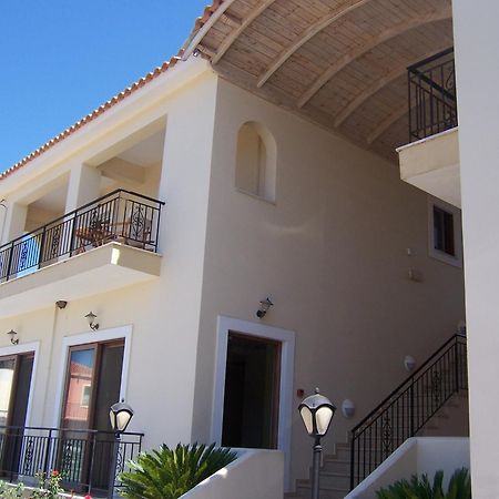 פיניקונטה Sirius Hotel מראה חיצוני תמונה